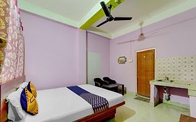 Hotel Trimurti Guwahati 3*